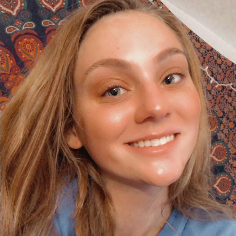 Meet your Posher, Marissa